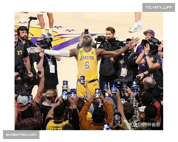 詹姆斯第23赛季砍25分 创NBA历史该赛季球员得分新高